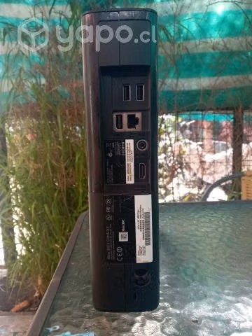 Xbox 360 E sin mantenimiento + 8 juegos
