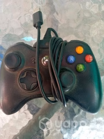 Xbox 360 E sin mantenimiento + 8 juegos