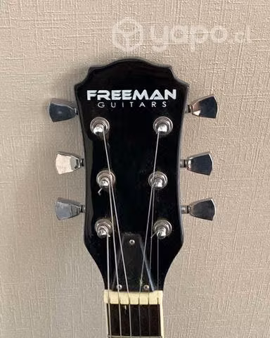 Guitarra Freeman SG Black con amplificador Laney