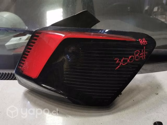 Foco trasero rh peugeot 3008 2018 C