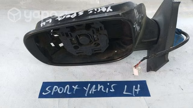 Base espejo Toyota new Yaris sport izquierdo