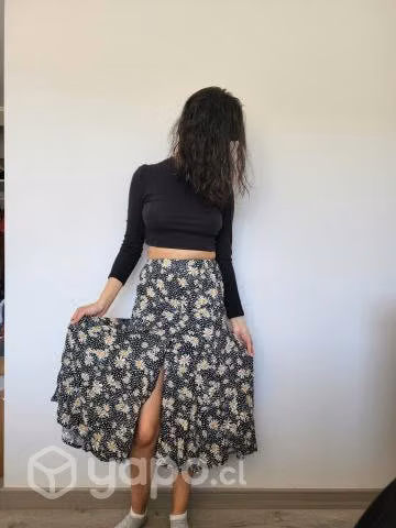 Falda Midi Basement Poco uso