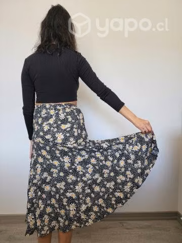 Falda Midi Basement Poco uso