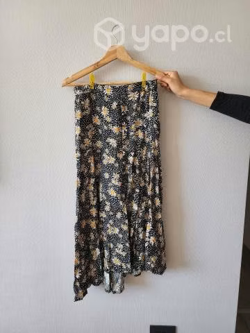 Falda Midi Basement Poco uso