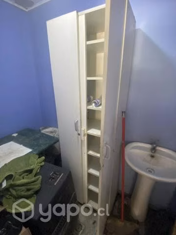 Closet con bandejas - Imagen 3