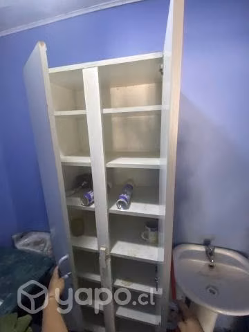 Closet con bandejas - Imagen 2