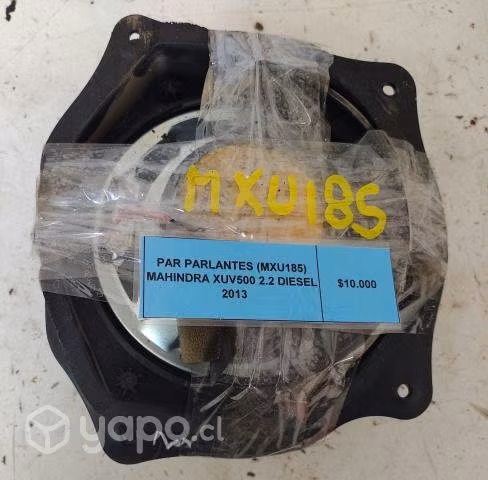Par Parlantes (MXU185) Mahindra XUV500 2.2 Diesel