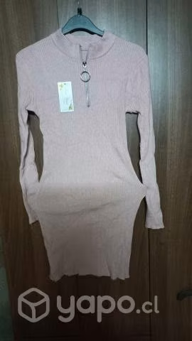 Vestido nuevo con etiqueta
