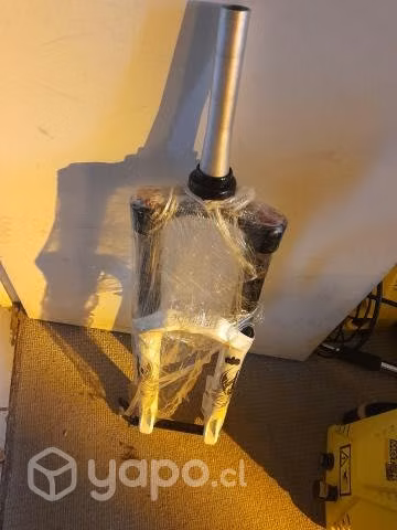 Horquilla pletina simple 170mm marzocchi bomber