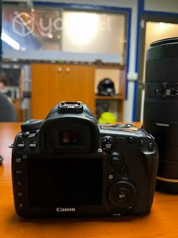 Canon 5D mark IV