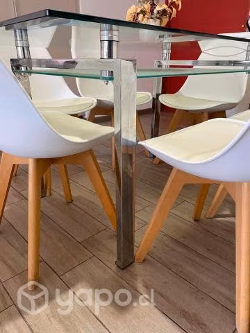 Comedor + 6 sillas eames
