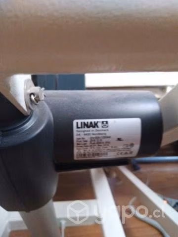 Cama clínica marca Linak con control remoto - Imagen 3