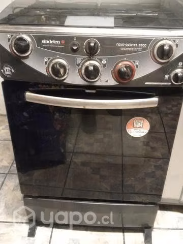 Cocina 4 platos casi nueva con regulador