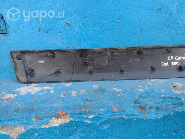 Moldura de puerta del der Chevrolet Captiva 2010