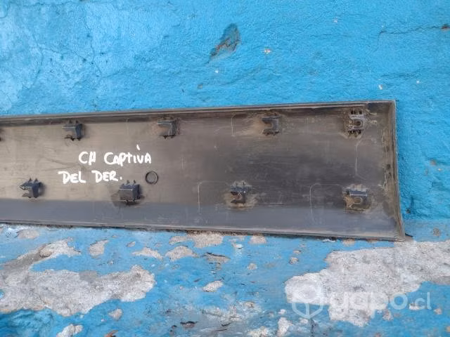 Moldura de puerta del der Chevrolet Captiva 2010