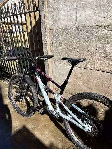 Bicicleta polygon siskiu d7 blk/lt blu