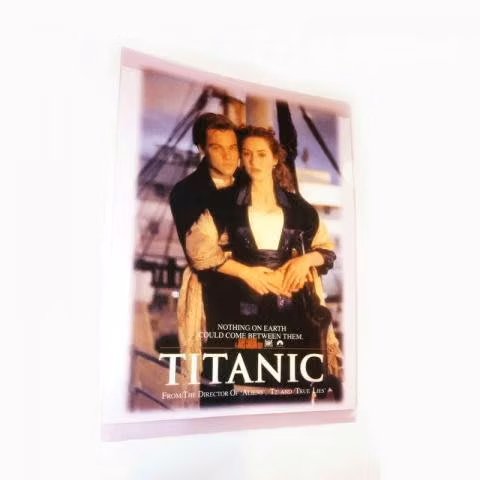 Carpeta Titanic Pelicula Retro