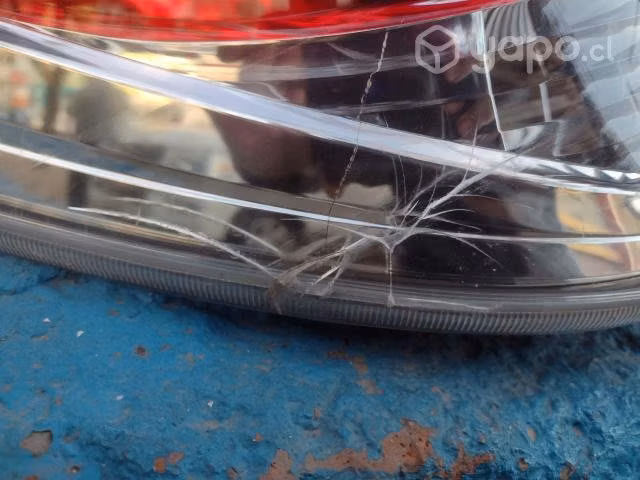 Foco trasero izq mazda bt - Imagen 5