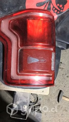 Foco trasero Ford f150 Titanium ecoboost izquierdo