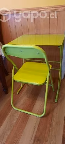 Silla plegable y Mesa