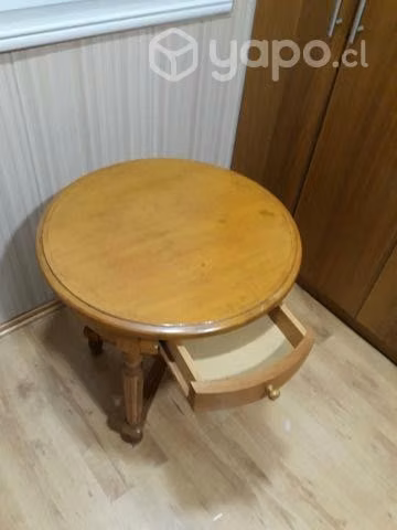 Mesita de madera