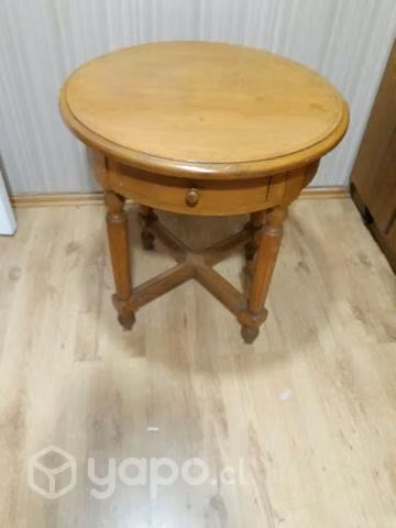 Mesita de madera