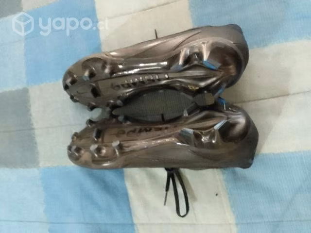 Botas fútbol nike tiempo