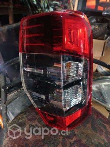 Foco izquierdo l200 led 2019-2022 original - Imagen 2