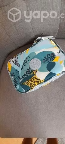 Estuche Kipling NUEVO (PRECIO CONVERSABLE)