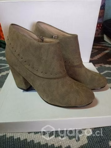 Botines ecocuero verde musgo NUEVOS