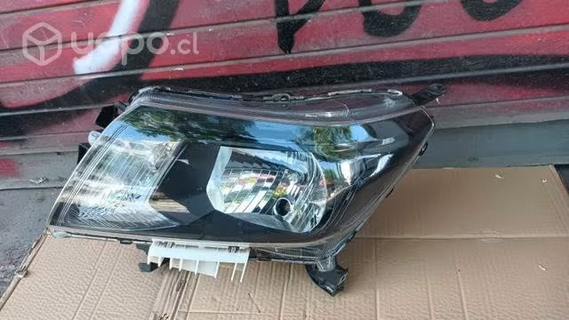 Óptico izquierdo negro Nissan np300 navara