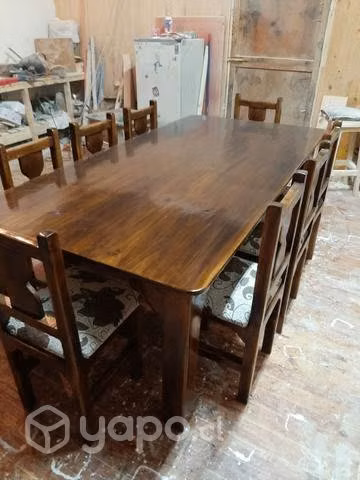Comedor de madera nuevo