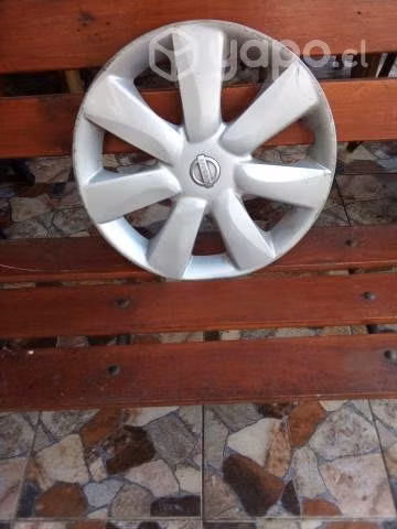 Tapa rueda Nissan march