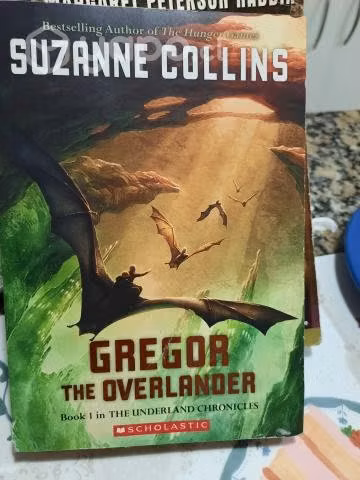 Gregoriano the Overlander Suzanne Collins