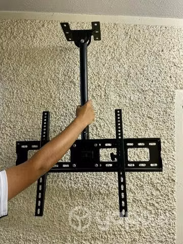 Soporte TV al techo