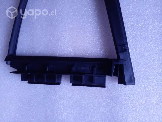 Burlete puerta trasera derecha Toyota Yaris