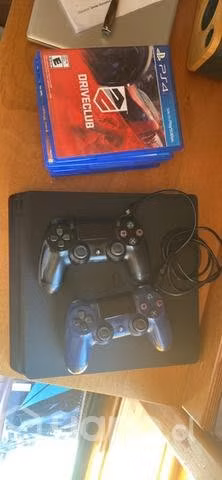PS4 Slim 1TB