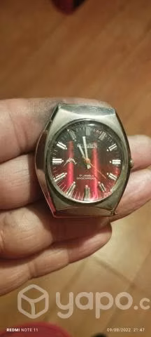 Reloj cornavin mecánico rojo