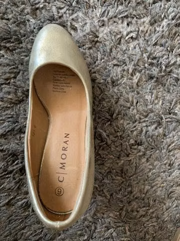 Estiloso zapato de fiesta C Moran