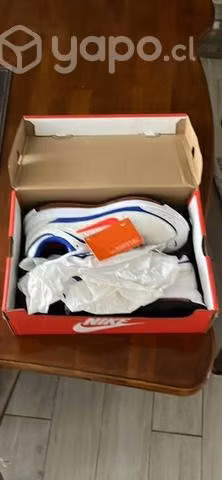 Nike air Max ap NUEVO (44.5)