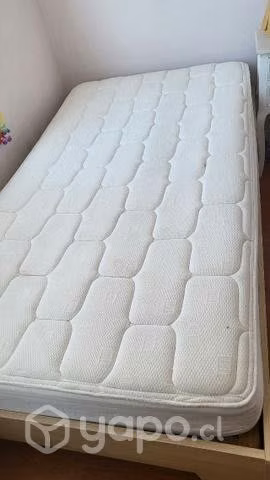 Cama plaza y media con colchón semi nuevo
