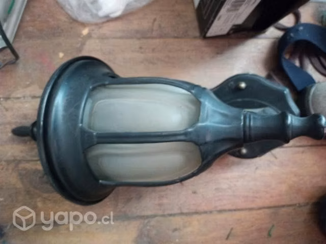 Farol metal-vidrio negro para pared