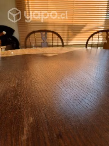 Comedor madera con piña