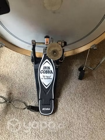 Pedal de bombo iron cobra con case