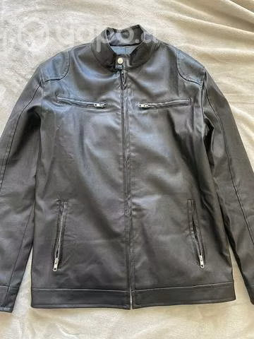 Chaqueta de cuero nueva talla M