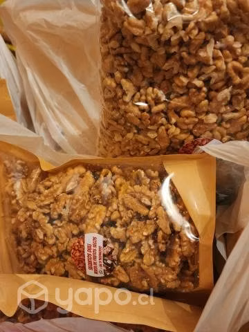 Fruta confitada y frutos secos