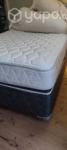 Cama baúl marca Rosen. De plaza y media