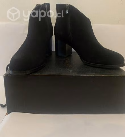 Botines negros