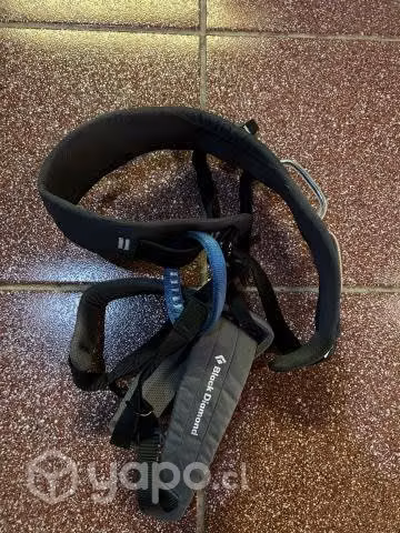 Zapatos de escalada y arnés