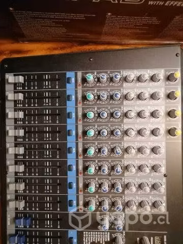 Mixer con Efectos SAMSON MXP144FX y USB